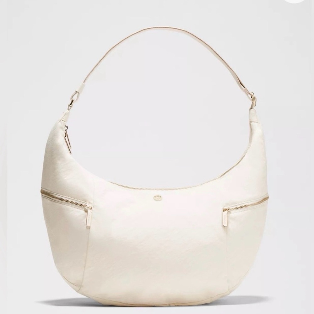 Large Slouchy Sling Bag *Metal Hardware  Light Ivory/Gold 13L